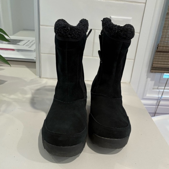 Sorel Black Waterfall Boots - Picture 2 of 8